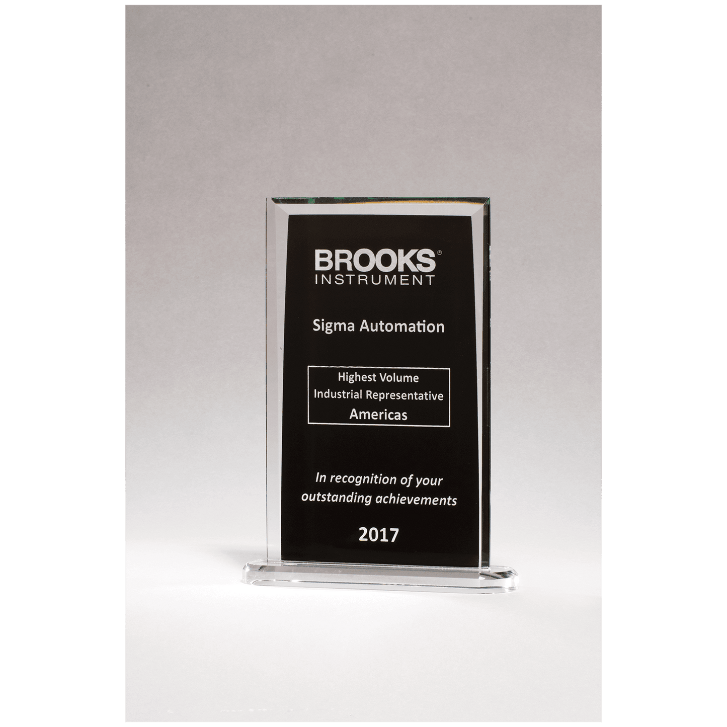 6 3/4 x 10 1/4" Rectangular Glass Award with Black Silkscreened Center