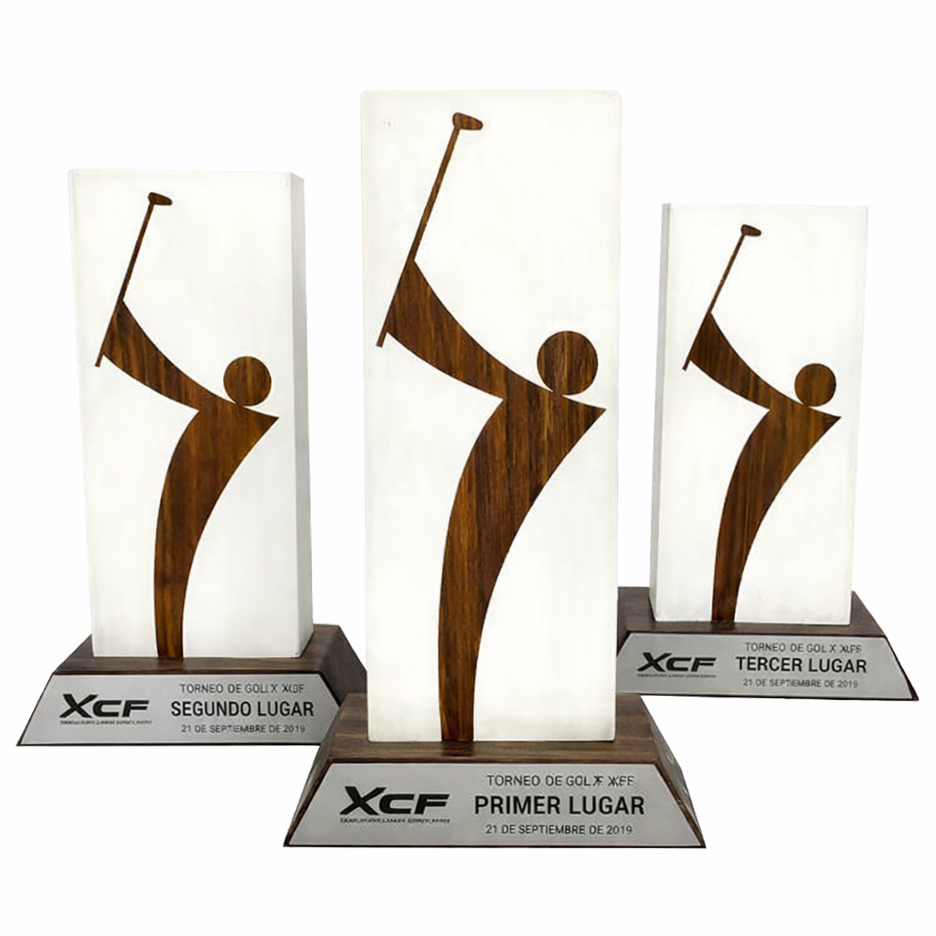 TGO740. Trofeo Golf Madera Pintada a Mano