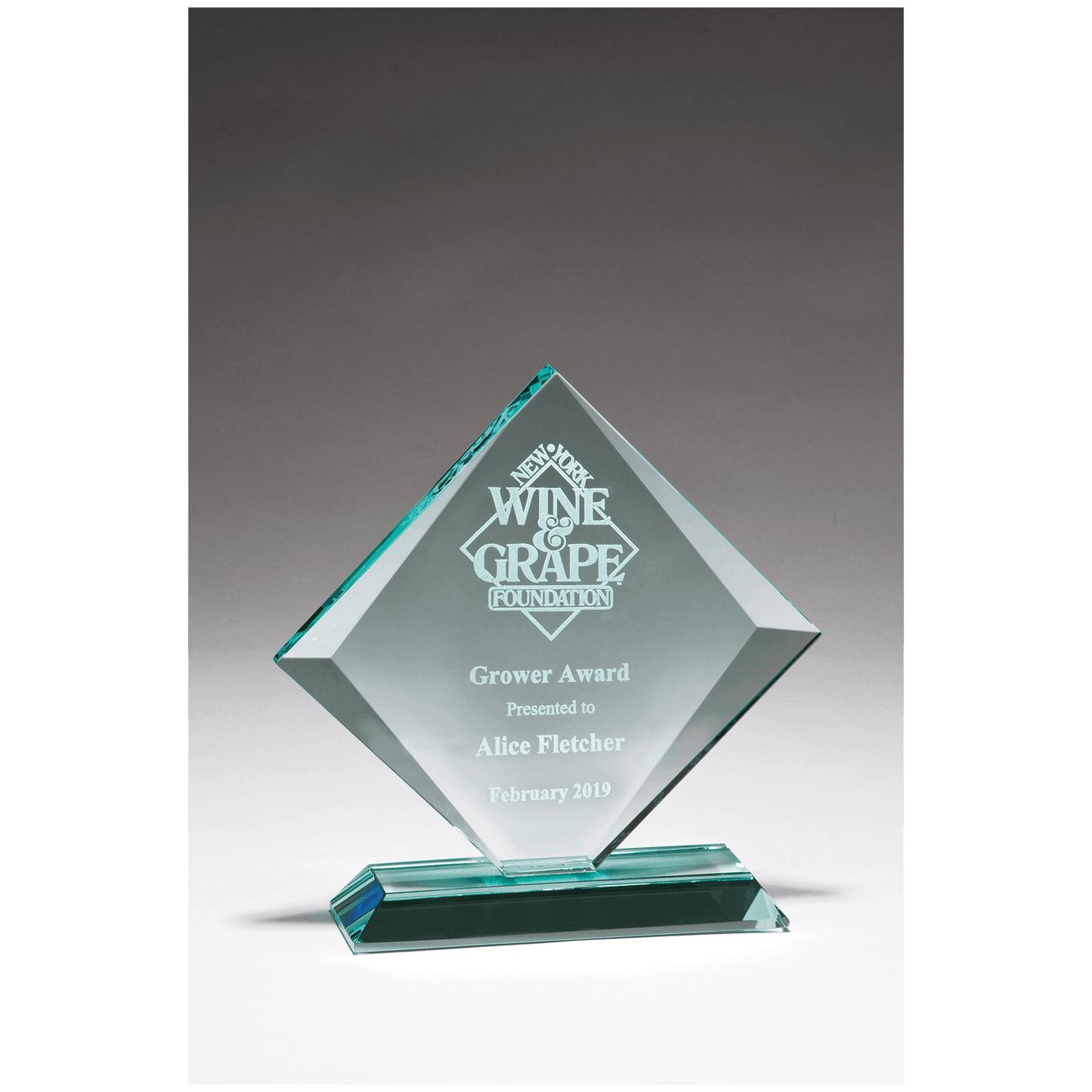 8 5/8" x 8 5/8" Diamond Series Glass Award