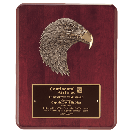 Placa De Palisandro De 8" X 10 1/2" Con Acabado De Piano Y Cabeza De Águila De Bronce Finamente Detallada Con Placa De Latón Negra Grabable